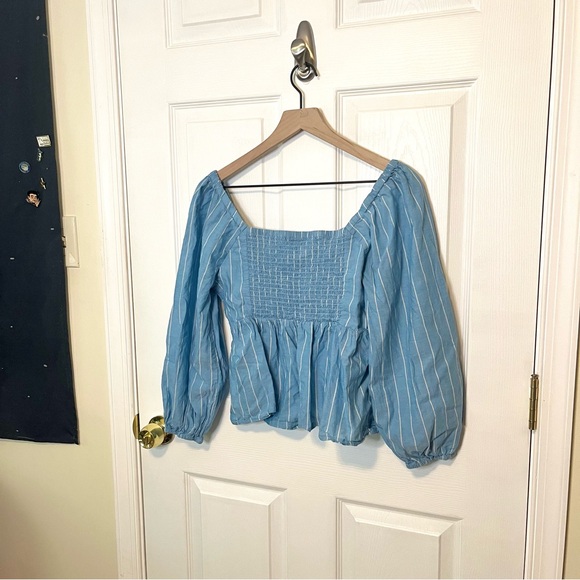✧･ﾟNWOT old navy striped top - Picture 3 of 5